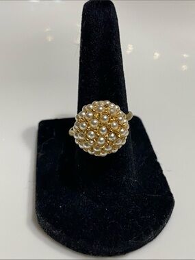 VTG Gold-Tone Cluster Pearl Dome Adjustable Ring